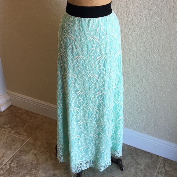 LuLaRoe Dresses & Skirts - NWT LULAROE LUCY Mint & Ivory Lace Maxi Skirt 2XL